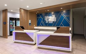 Holiday Inn Express & Suites Hawaiian Gardens By Ihg